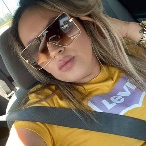 Meet your Posher, Yessenia